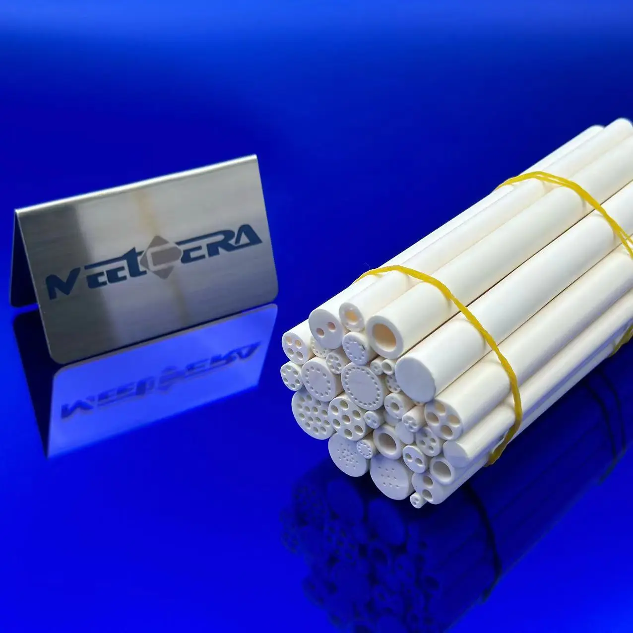 99.8%Alumina ceramic porous tube