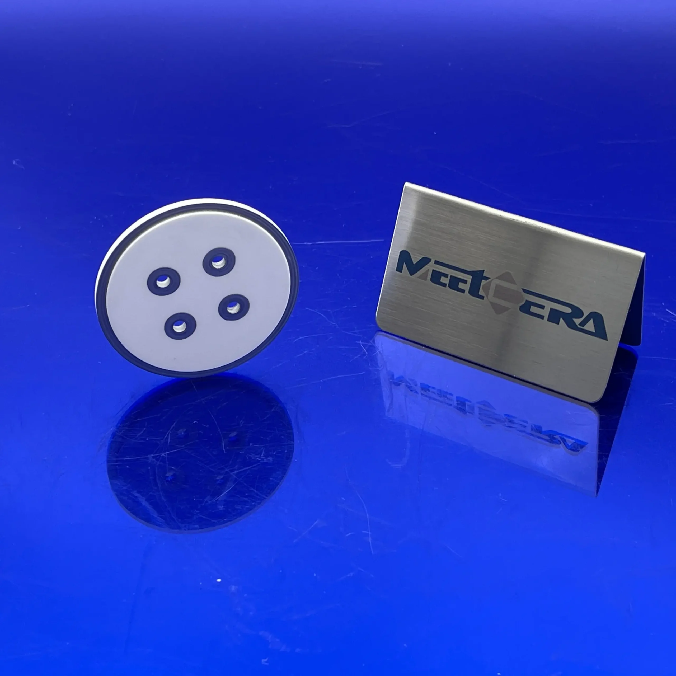 Metallized ceramic circular plate1.1