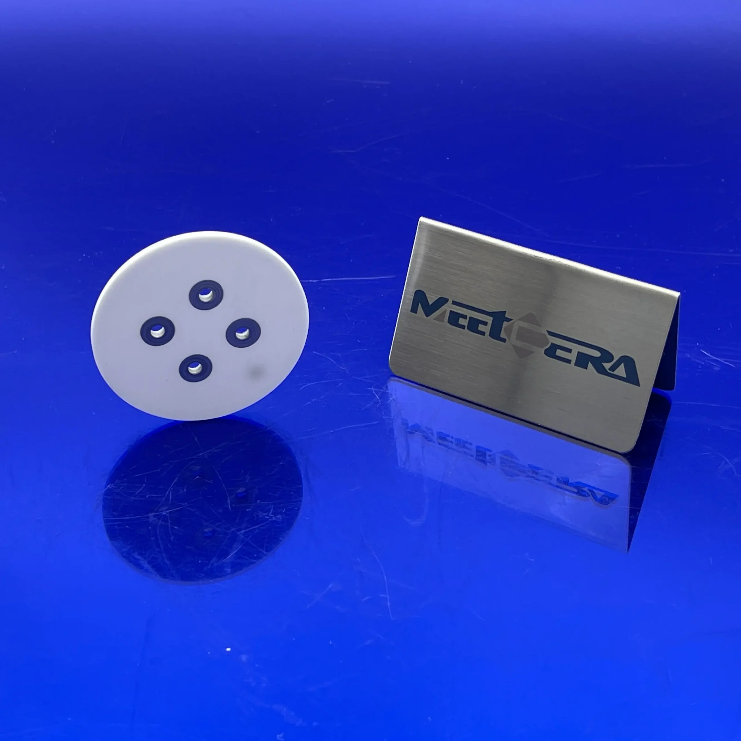 Metallized ceramic circular plate1.2