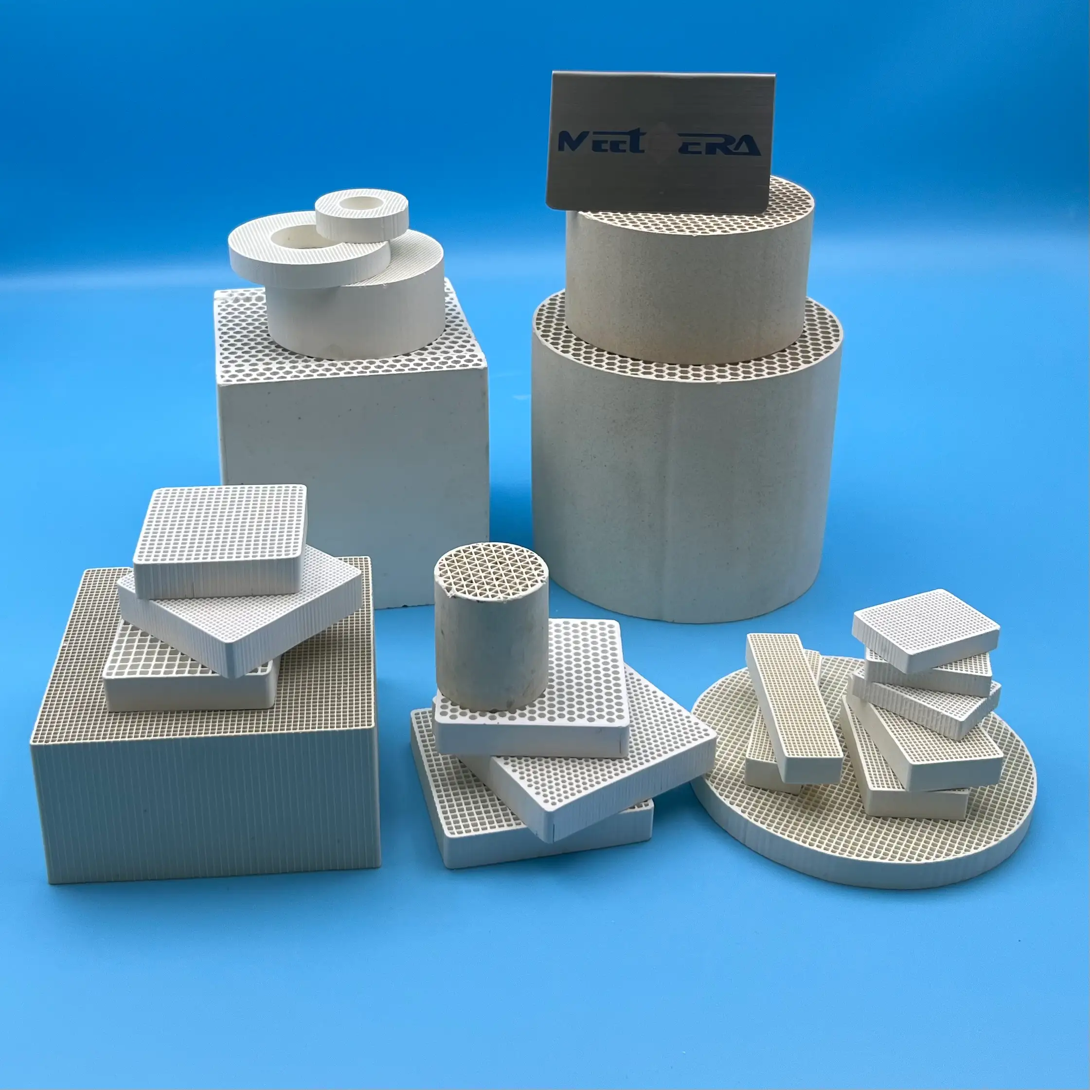 Circular and square honeycomb ceramics