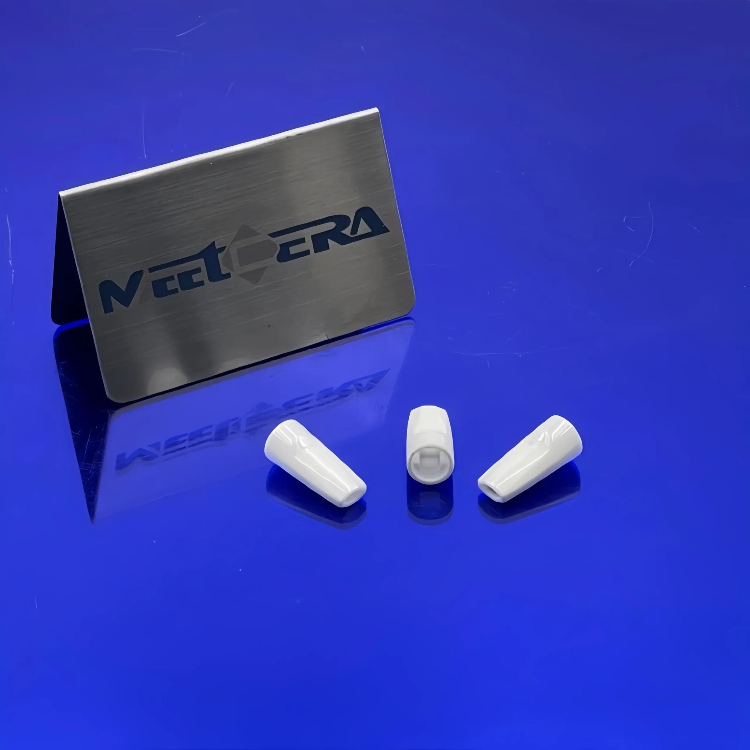 White ceramic cigarette holder1.5