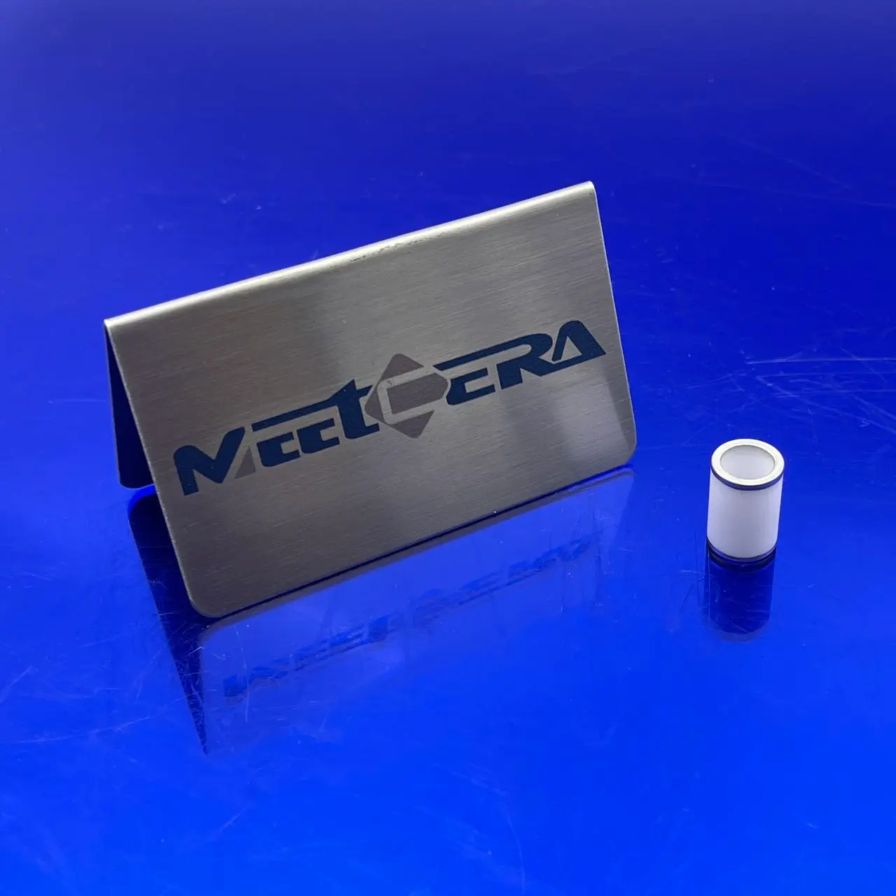 Metallized ceramic short tube